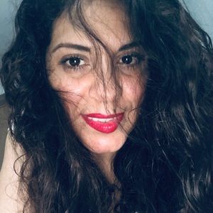 Meet your Posher, Raquel